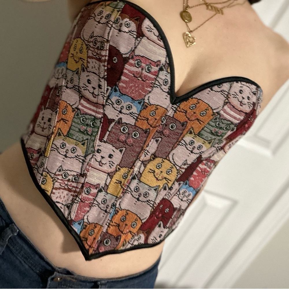 Gorgeous brand new Cat Tapestry Boned Corset top - Picture 9 of 10
